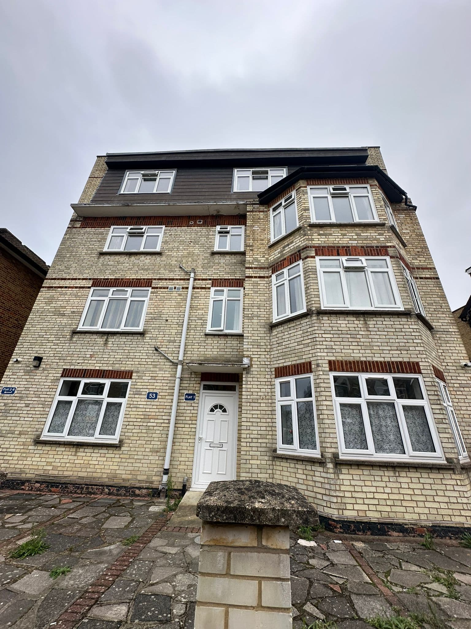 Full house uPVC window replacement on apartment building